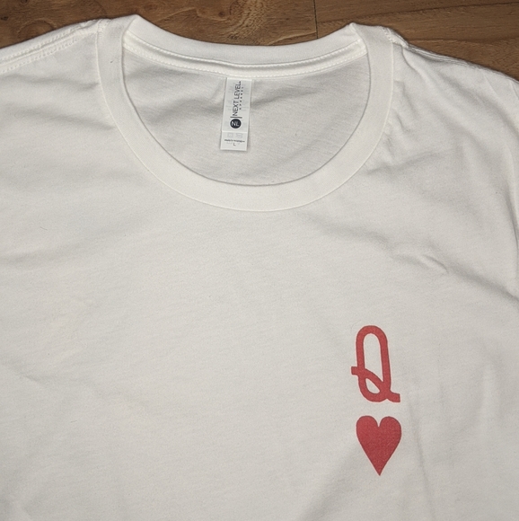 Queen of Hearts Women's T-shirt NWOT - Picture 3 of 4